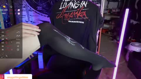 Snapshot of amywhitenessxx chatting on February 15, 2025, 2:44 pm Amy switch Goddess divine Mistress online show from February 15, 2025, 2:44 pm