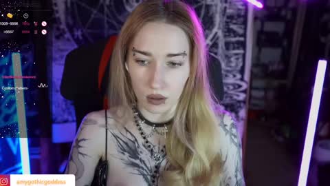 Snapshot of amywhitenessxx chatting on March 1, 2025, 1:07 pm Amy switch Goddess divine Mistress online show from March 1, 2025, 1:07 pm