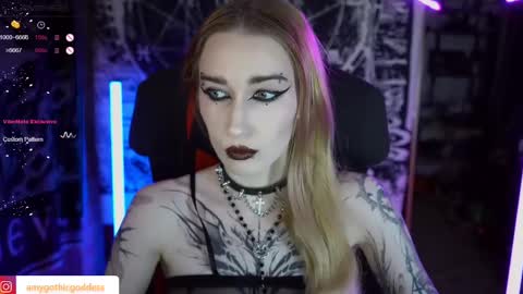 Snapshot of amywhitenessxx chatting on March 3, 2025, 11:44 am Amy switch Goddess divine Mistress online show from March 3, 2025, 11:44 am