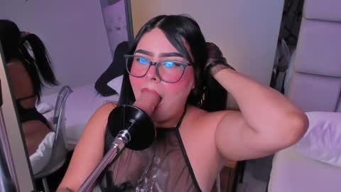 amywhitte_ online show from February 27, 2026, 7:36 pm