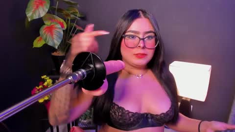 Snapshot of amywhitte_ chatting on May 6, 2026, 3:46 am amywhitte_ online show from May 6, 2026, 3:46 am
