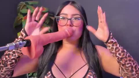 Snapshot of amywhitte_ chatting on July 29, 2026, 4:10 am amywhitte_ online show from July 29, 2026, 4:10 am