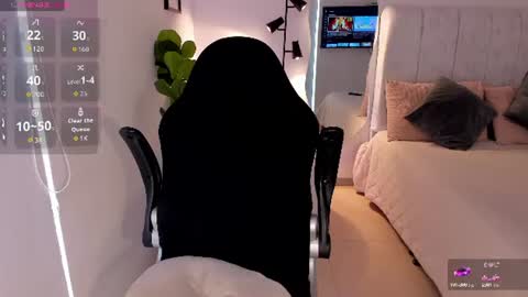 Snapshot of amywoods chatting on June 24, 2026, 12:59 pm online show from June 24, 2026, 12:59 pm