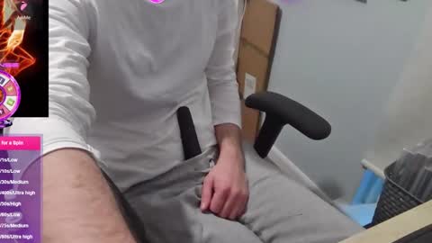 A online show from December 17, 2025, 9:15 am