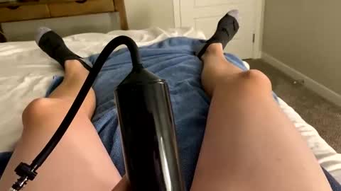 an851986 online show from October 19, 2025, 3:01 pm