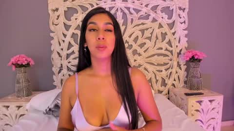 Ana Gonzalez online show from April 30, 2026, 9:19 pm