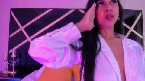 Snapshot of ana_gonzalez chatting on May 13, 2026, 1:30 pm Ana Gonzalez online show from May 13, 2026, 1:30 pm