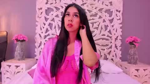 Snapshot of ana_gonzalez chatting on July 8, 2026, 8:46 pm Ana Gonzalez online show from July 8, 2026, 8:46 pm