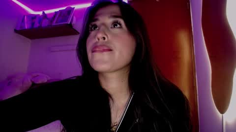 Snapshot of ana_m_ chatting on December 22, 2024, 5:23 am Ana online show from December 22, 2024, 5:23 am