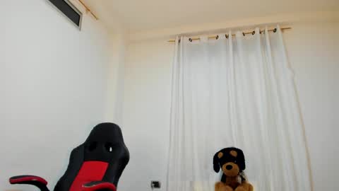 Ana online show from April 26, 2026, 11:57 pm