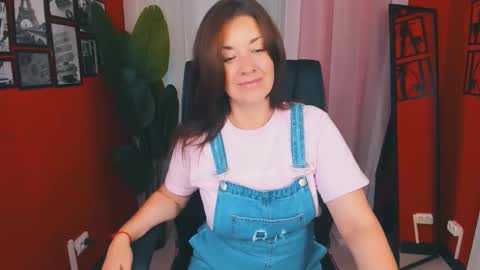 Snapshot of ana_mills chatting on September 11, 2025, 3:01 pm Ana online show from September 11, 2025, 3:01 pm