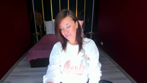 Snapshot of ana_mills chatting on September 25, 2025, 3:16 pm Ana online show from September 25, 2025, 3:16 pm