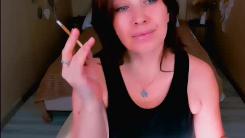 Snapshot of ana_mills chatting on October 16, 2025, 3:35 pm Ana online show from October 16, 2025, 3:35 pm