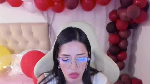 Snapshot of ana_ruuh chatting on January 11, 2025, 7:05 pm Im anna but you can call me as you want online show from January 11, 2025, 7:05 pm