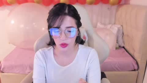 Snapshot of ana_ruuh chatting on February 7, 2025, 7:38 pm Im anna but you can call me as you want online show from February 7, 2025, 7:38 pm