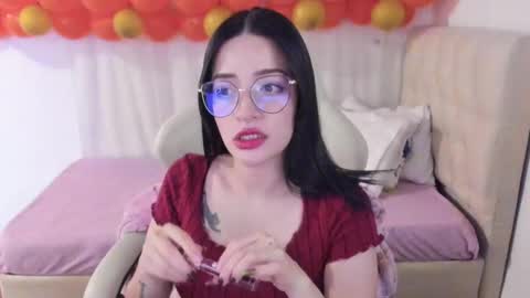 Snapshot of ana_ruuh chatting on February 19, 2025, 8:41 pm Im anna but you can call me as you want online show from February 19, 2025, 8:41 pm