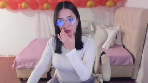 Snapshot of ana_ruuh chatting on February 21, 2025, 12:38 am Im anna but you can call me as you want online show from February 21, 2025, 12:38 am