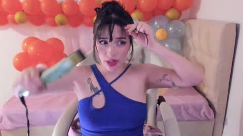 Snapshot of ana_ruuh chatting on February 25, 2025, 11:33 pm Im anna but you can call me as you want online show from February 25, 2025, 11:33 pm