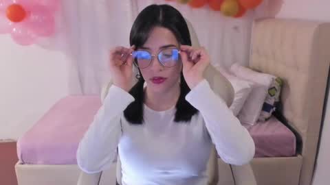 Snapshot of ana_ruuh chatting on March 3, 2025, 5:29 pm Im anna but you can call me as you want online show from March 3, 2025, 5:29 pm