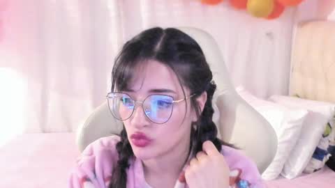 Snapshot of ana_ruuh chatting on March 3, 2025, 11:35 pm Im anna but you can call me as you want online show from March 3, 2025, 11:35 pm