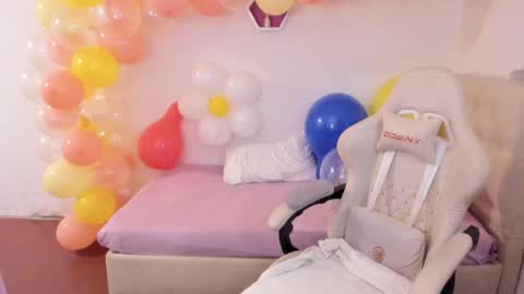 Im anna but you can call me as you want online show from May 20, 2026, 11:33 pm