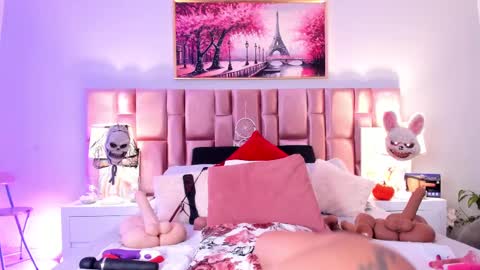 anaa_bellaa online show from October 21, 2025, 12:28 pm