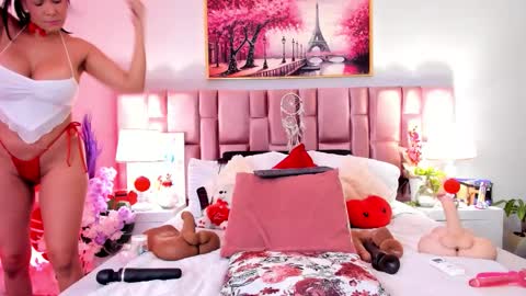 anaa_bellaa online show from December 16, 2025, 12:21 pm