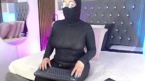 Ana Moon  online show from June 24, 2026, 4:22 am