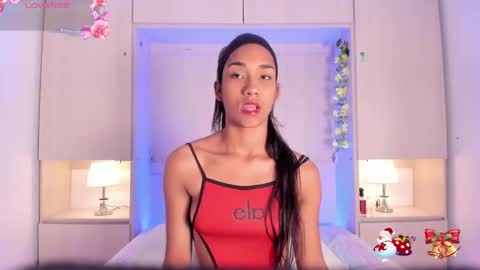 anaacollins_ online show from December 22, 2025, 12:24 pm