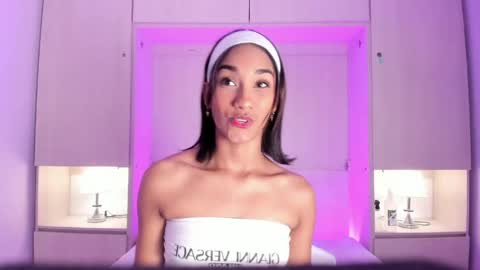 Snapshot of anaacollins_ chatting on May 7, 2026, 11:59 am anaacollins_ online show from May 7, 2026, 11:59 am