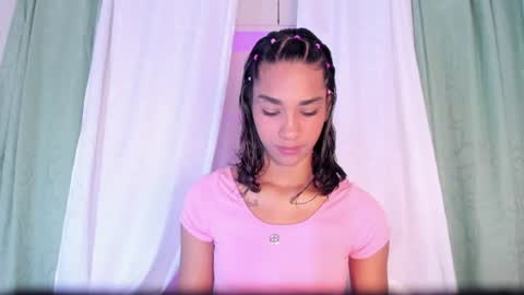 anaacollins_ online show from July 27, 2026, 12:01 pm