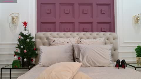 Snapshot of anaanais chatting on January 4, 2025, 5:27 am Ana online show from January 4, 2025, 5:27 am