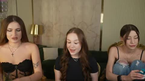 Sweet girls online show from April 10, 2026, 7:29 pm