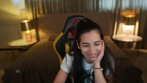 Snapshot of anabel2054 chatting on June 3, 2026, 6:27 am Sweet girls online show from June 3, 2026, 6:27 am