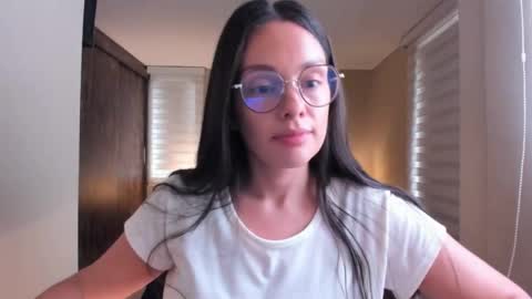 Snapshot of anabel_25 chatting on January 3, 2025, 7:50 pm Anabel online show from January 3, 2025, 7:50 pm