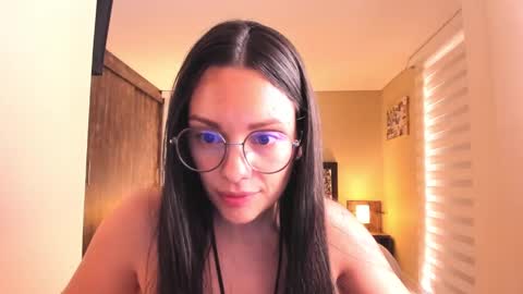 Snapshot of anabel_25 chatting on February 4, 2025, 7:55 pm Anabel online show from February 4, 2025, 7:55 pm