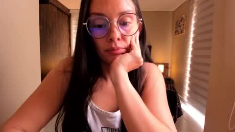 Snapshot of anabel_25 chatting on March 3, 2025, 3:31 pm Anabel online show from March 3, 2025, 3:31 pm