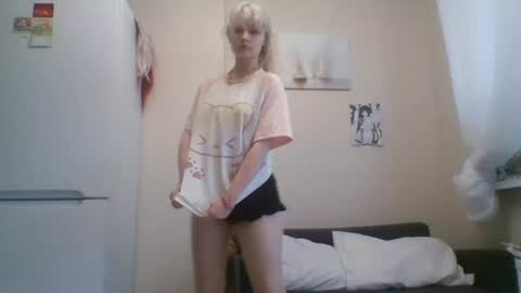 Snapshot of anabelbrando chatting on July 22, 2026, 3:26 pm Malvina online show from July 22, 2026, 3:26 pm
