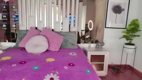 Snapshot of anabella_london chatting on June 8, 2026, 11:43 am Anabella online show from June 8, 2026, 11:43 am