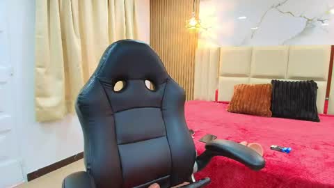 Anabella online show from April 23, 2026, 12:29 pm