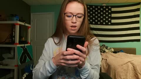 Snapshot of anabelleleigh chatting on March 10, 2025, 12:37 pm Anabelleleigh online show from March 10, 2025, 12:37 pm