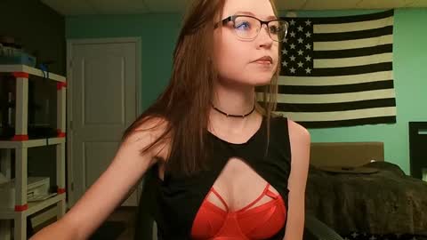 Snapshot of anabelleleigh chatting on February 7, 2026, 2:48 am Anabelleleigh online show from February 7, 2026, 2:48 am