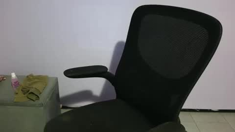 Snapshot of anabelucci_ chatting on May 6, 2026, 1:47 am anabelucci_ online show from May 6, 2026, 1:47 am