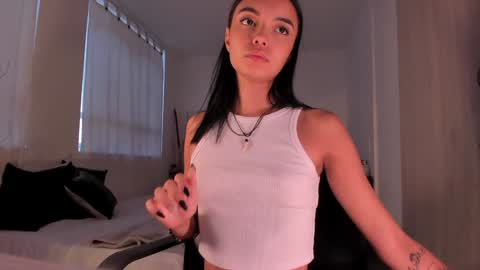 Snapshot of anabelwolf chatting on January 17, 2025, 10:23 pm ANABEL WOLF online show from January 17, 2025, 10:23 pm