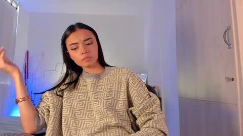 Snapshot of anabelwolf chatting on February 4, 2025, 7:55 pm ANABEL WOLF online show from February 4, 2025, 7:55 pm