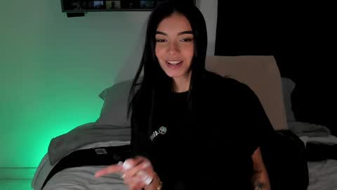 Snapshot of anabelwolf chatting on February 21, 2025, 6:37 pm ANABEL WOLF online show from February 21, 2025, 6:37 pm