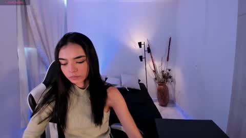 Snapshot of anabelwolf chatting on September 17, 2025, 4:19 pm ANABEL WOLF online show from September 17, 2025, 4:19 pm