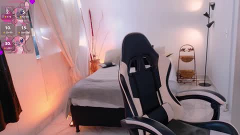 Snapshot of anabelwolf chatting on November 23, 2025, 5:24 pm ANABEL WOLF online show from November 23, 2025, 5:24 pm