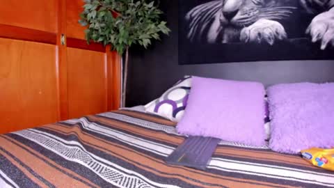 Snapshot of anahi__18 chatting on January 3, 2025, 6:22 am Anahi online show from January 3, 2025, 6:22 am