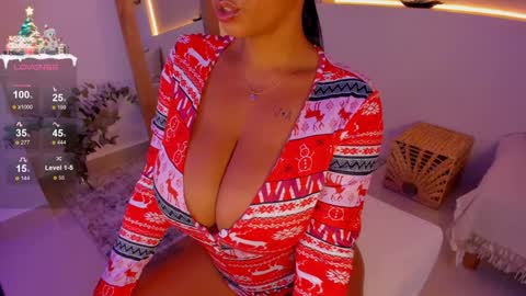 Snapshot of anahi_ryan chatting on December 21, 2024, 3:09 pm Ana online show from December 21, 2024, 3:09 pm